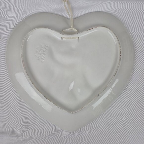 Heart Shaped Glazed Ceramic Plate with Embossed Cherubs - Picture 5 of 16